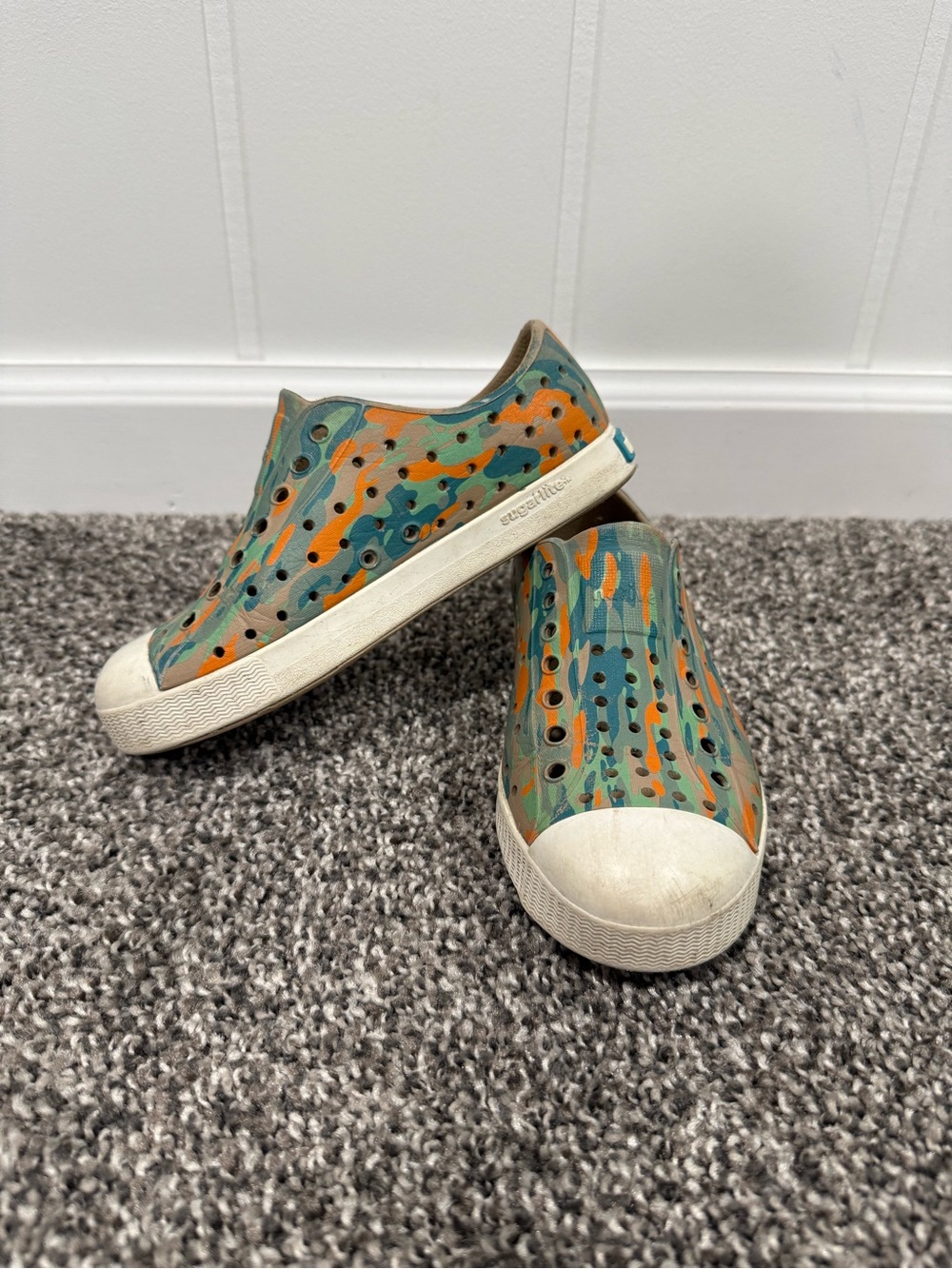 Native Jefferson Sugarlite Flax Tan/ Shell White Slip On
